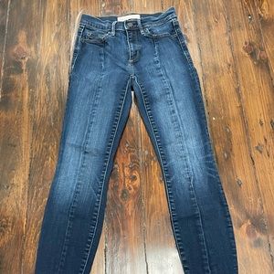 Gap skinny jeans size 24R